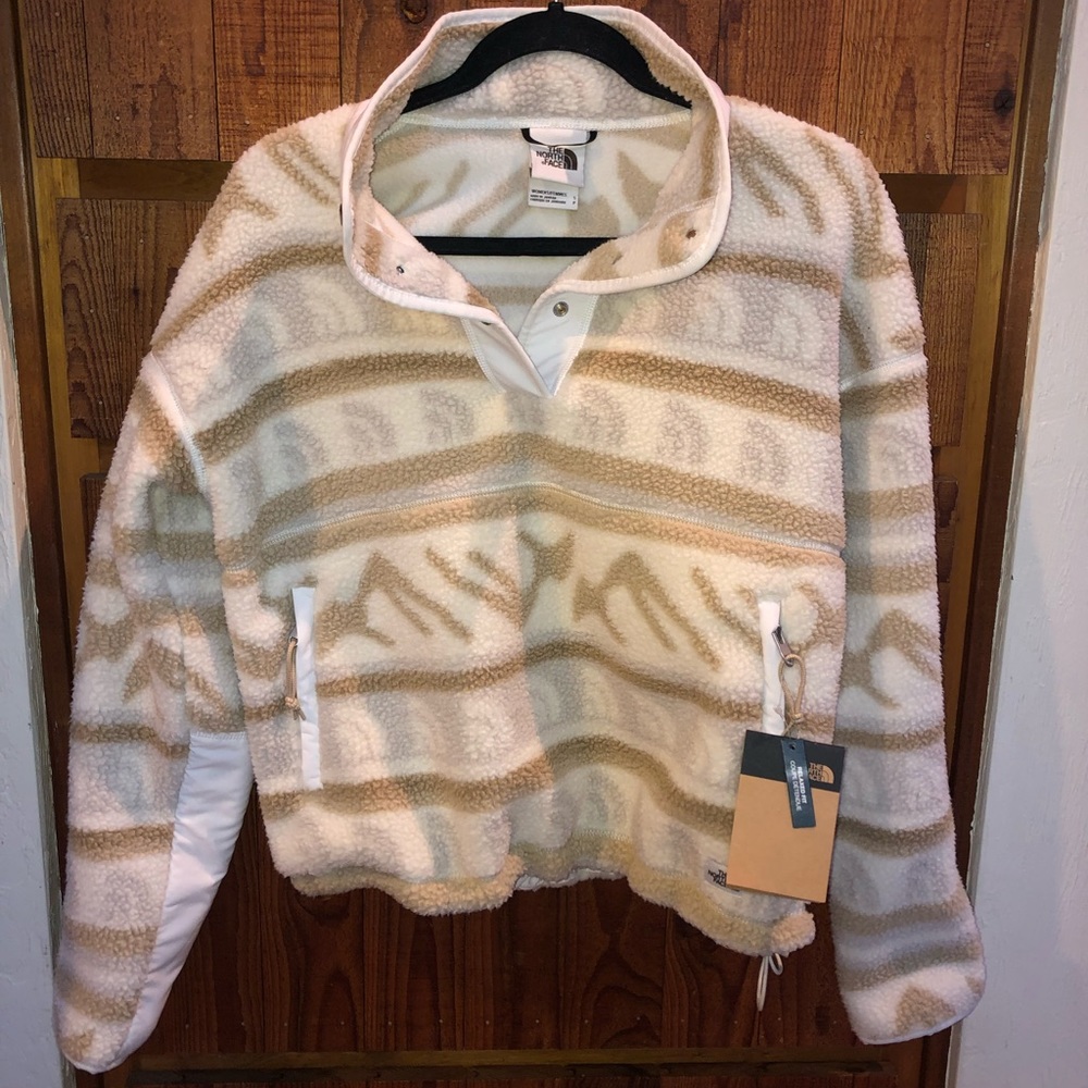 NEW North Face Pullover